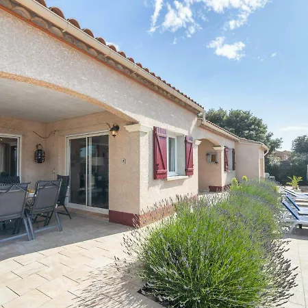 Villa Luxury With Private Swimming Pool In *